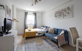 Modern Studio Near City Center